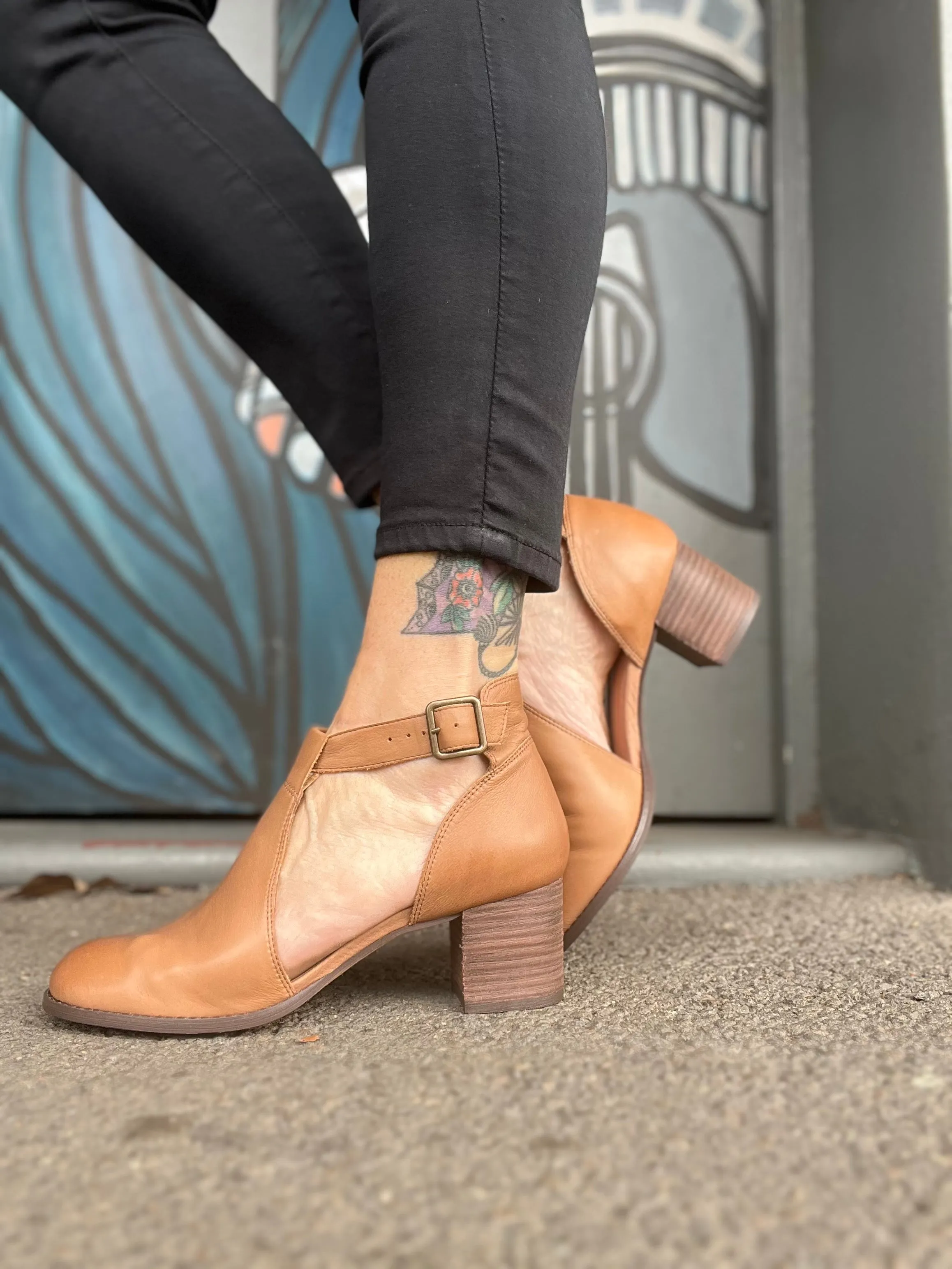Shakila Leather Boot - Cognac/Chocolate