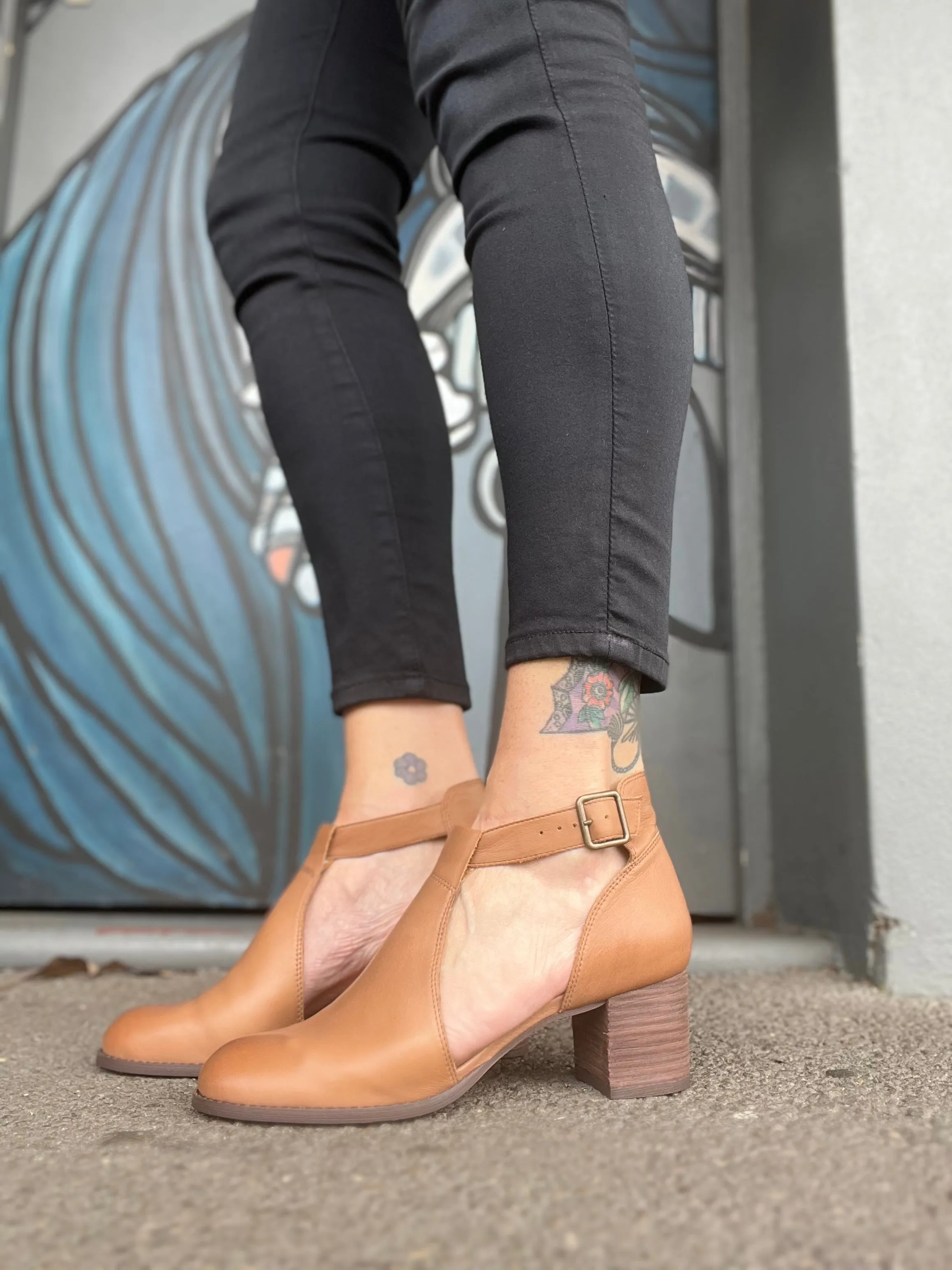 Shakila Leather Boot - Cognac/Chocolate