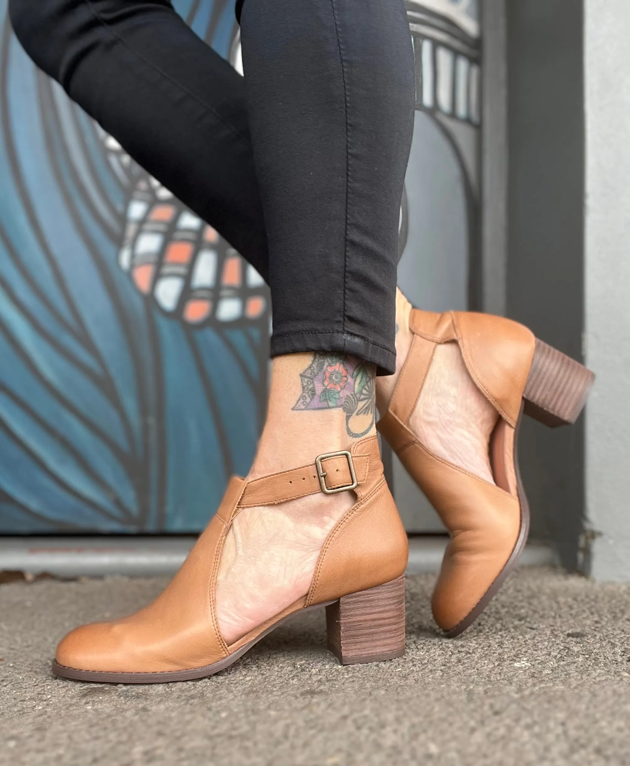Shakila Leather Boot - Cognac/Chocolate